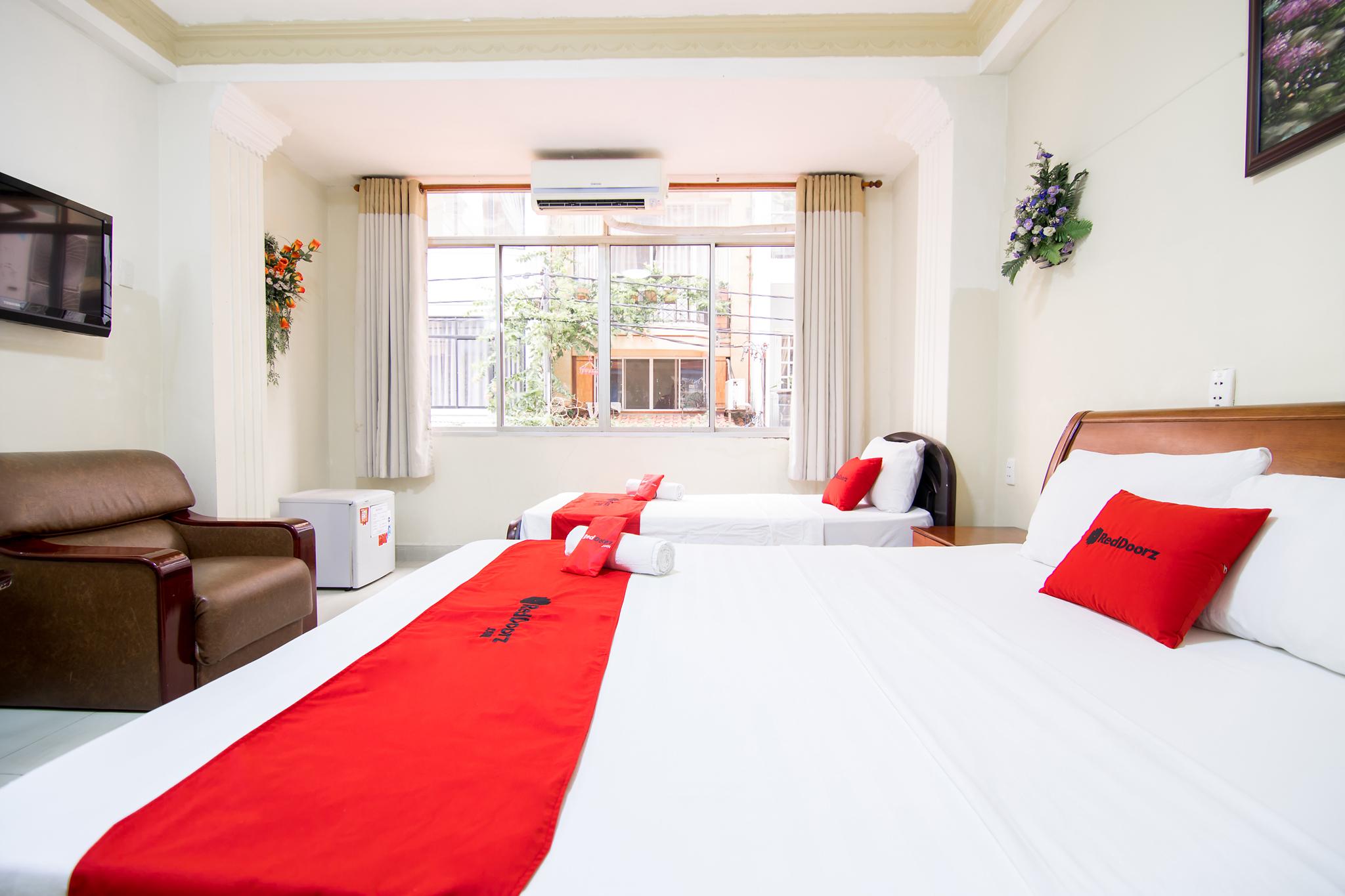 Reddoorz Plus @ Pham Ngu Lao 2 TP. Hồ Chí Minh Ngoại thất bức ảnh